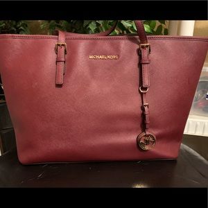 Jet Set Travel Medium Top-Zip Tote Bag